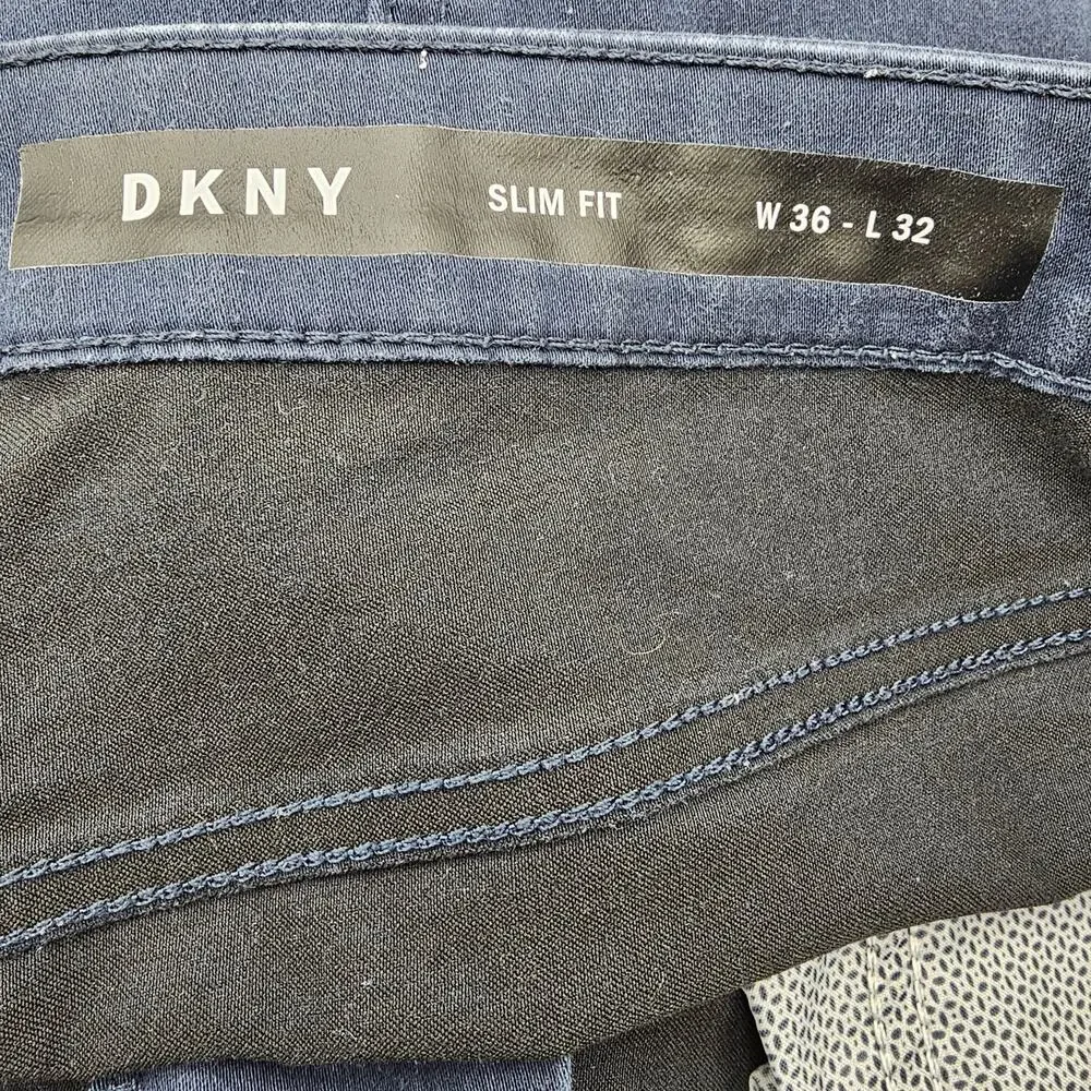DKNY Mens size 36/32 Bedford Slim Straight Fit Dark Wash Denim Jeans Blue